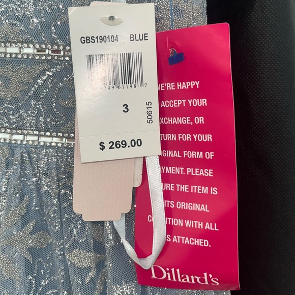 Formal dress for prom/gala/event - Picture 4 of 4